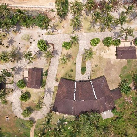 Dewa Daru Resort Karimunjawa-Inseln Exterior foto