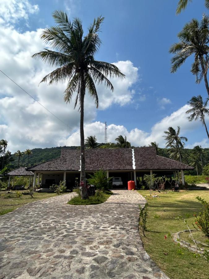 Dewa Daru Resort Karimunjawa-Inseln Exterior foto